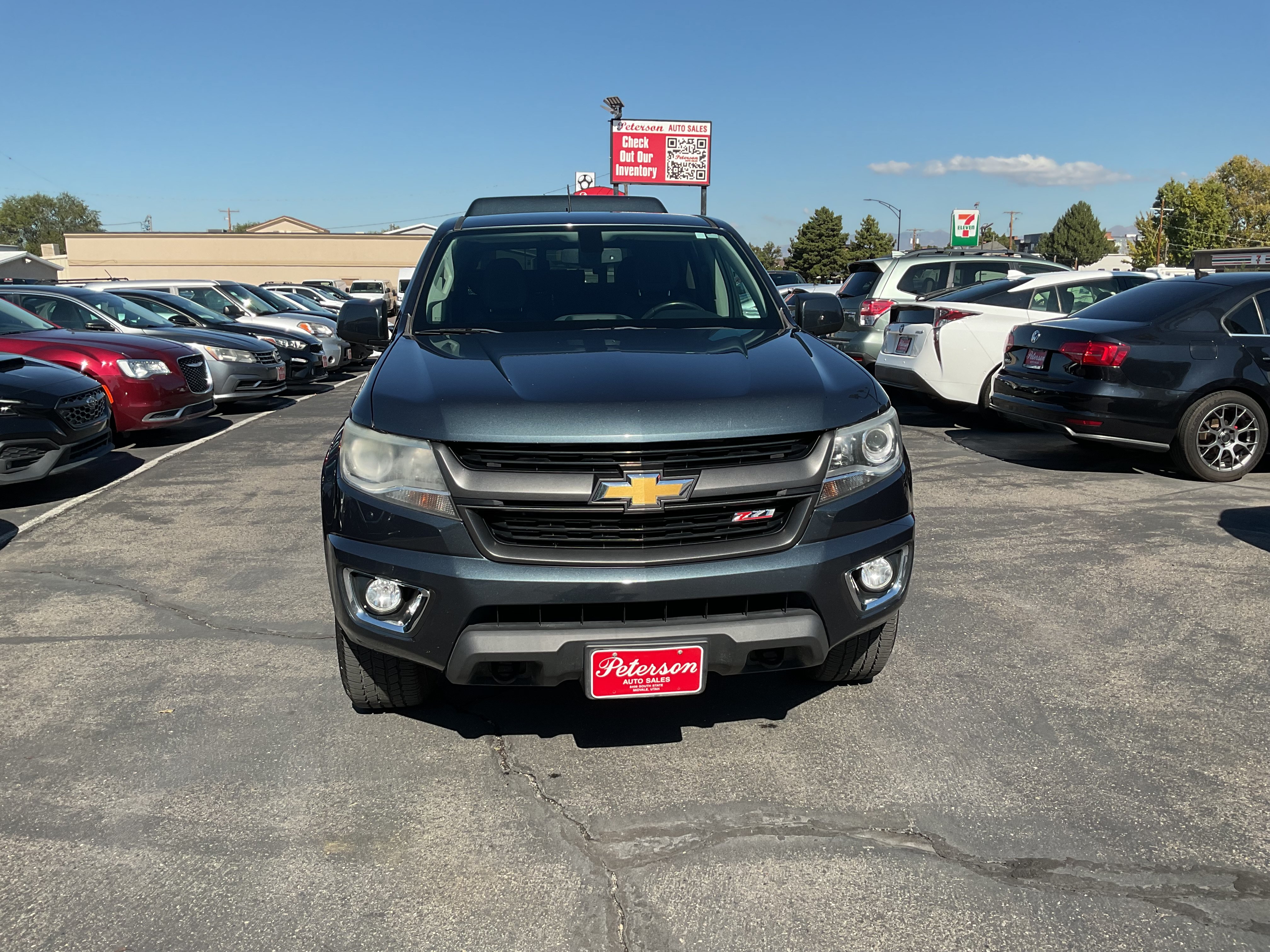 Used 2019 Chevrolet Colorado Z71 AWD/4WD image 3