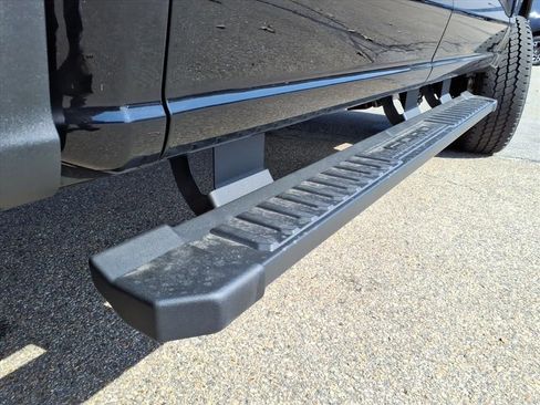 New 2026 Ford F250 4x4 Crew Cab Super Duty image 13