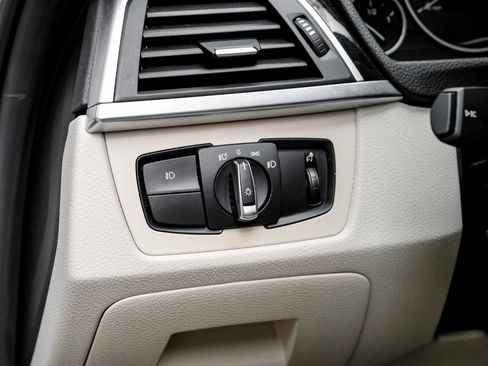 Used 2017 BMW 330i Sedan image 29