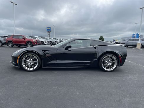 Used 2019 Chevrolet Corvette Grand Sport RWD image 2