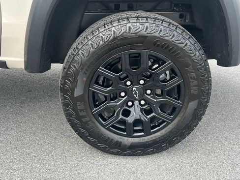 Used 2026 Chevrolet Colorado Trail Boss AWD/4WD image 17