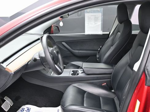 Used 2021 Tesla Model Y Performance image 18