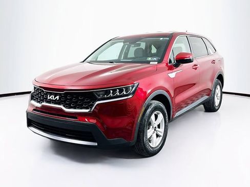 Used 2022 Kia Sorento LX image 4