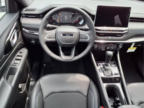 New 2026 Jeep Compass Latitude AWD/4WD image 12