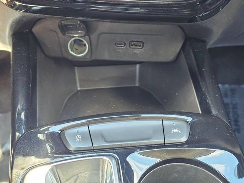 Used 2025 Chevrolet Trax ACTIV w/ Driver Confidence Package FWD image 31
