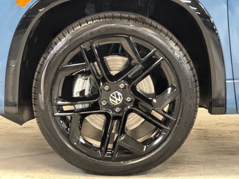 New 2026 Volkswagen Tiguan SE R-Line AWD/4WD image 24