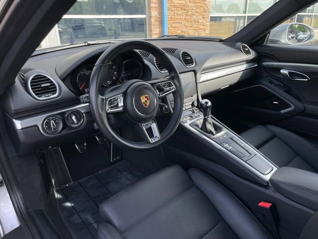 Used 2022 Porsche 718 Cayman GTS RWD image 2