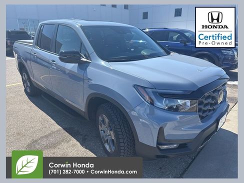 Used 2025 Honda Ridgeline TrailSport image 1