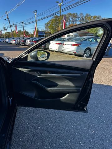 Used 2024 MAZDA MAZDA3 s FWD image 7