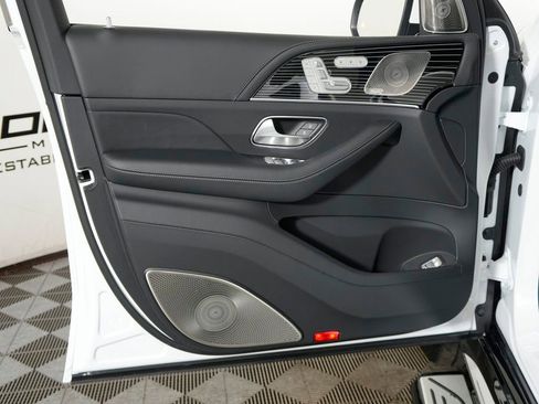 New 2026 Mercedes-Benz Maybach GLS 600 Maybach GLS 600 image 12