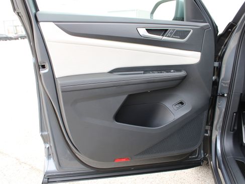 New 2025 Volkswagen Atlas Cross Sport SEL Premium R-Line image 8