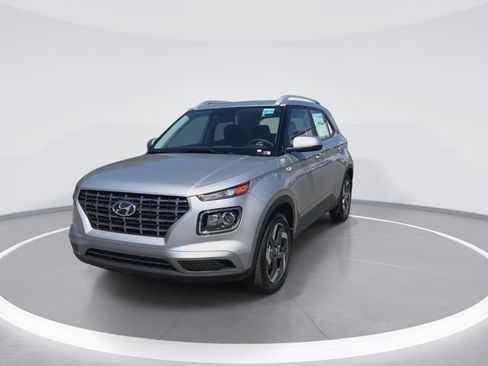 New 2026 Hyundai Venue SEL FWD image 3