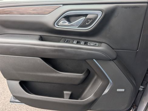 Used 2021 Chevrolet Tahoe LT w/ Luxury Package image 27