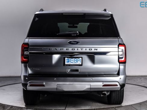 Used 2024 Ford Expedition Limited image 5