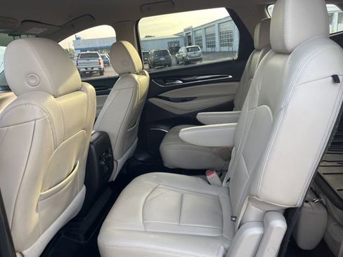 Used 2020 Buick Enclave Essence FWD image 12