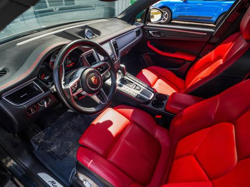 Used 2017 Porsche Macan GTS image 12