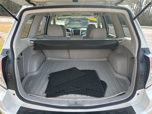 Used 2011 Subaru Forester 2.5X Premium image 8