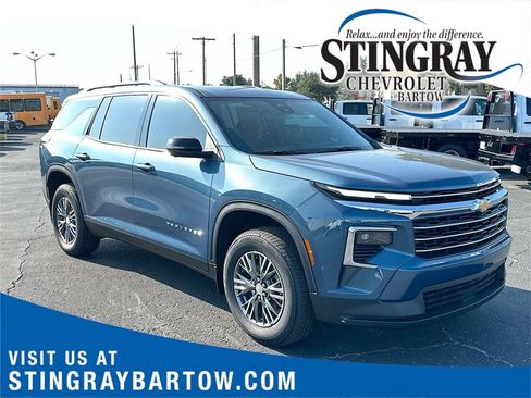 New 2026 Chevrolet Traverse LT w/ Driver Confidence Package image 1