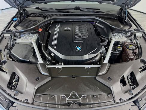Used 2022 BMW 540i w/ Premium Package RWD image 27