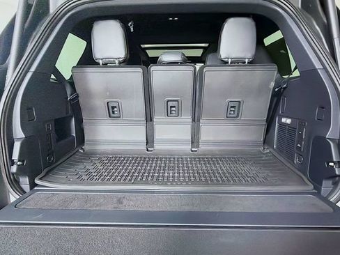 Certified 2025 Lincoln Navigator Black Label AWD/4WD image 33