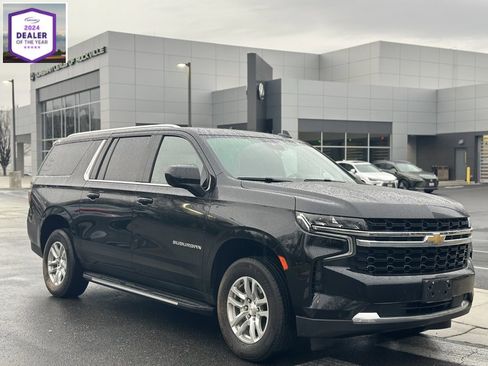 Used 2023 Chevrolet Suburban LS image 1