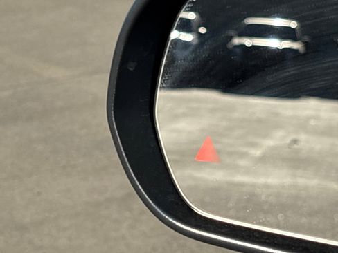 Used 2021 Mercedes-Benz GLB 250 image 11