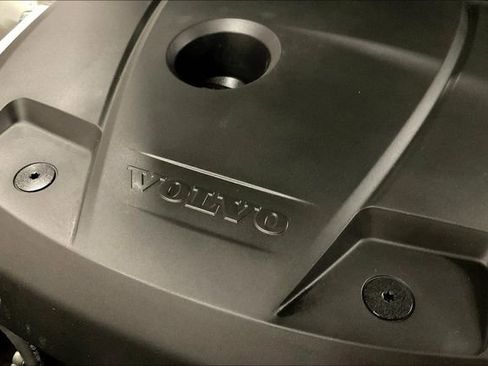 Certified 2022 Volvo XC60 T8 Inscription w/ Advanced Package image 35