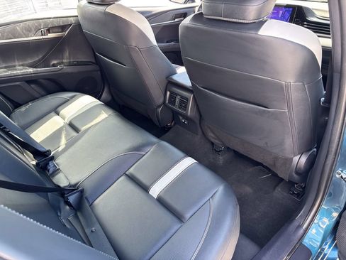 Used 2025 Toyota Camry SE w/ Convenience Package FWD image 40