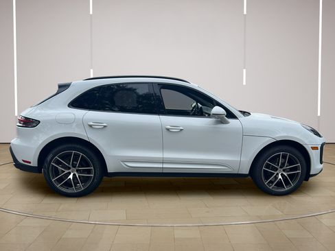 New 2026 Porsche Macan AWD/4WD image 8