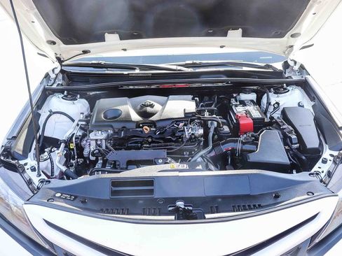 Used 2021 Toyota Camry SE FWD image 33