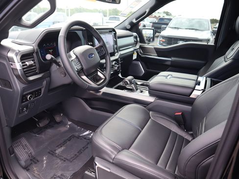 New 2025 Ford F150 Platinum w/ Equipment Group 702A High image 17