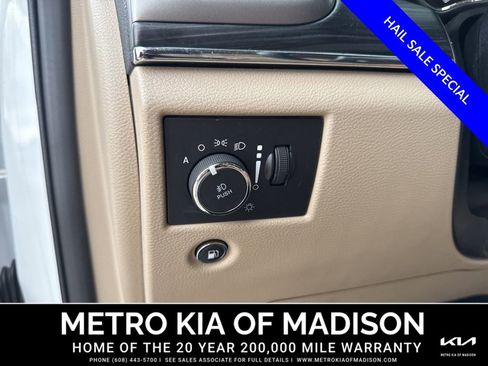 Used 2019 Jeep Grand Cherokee Limited w/ Luxury Group II AWD/4WD image 13