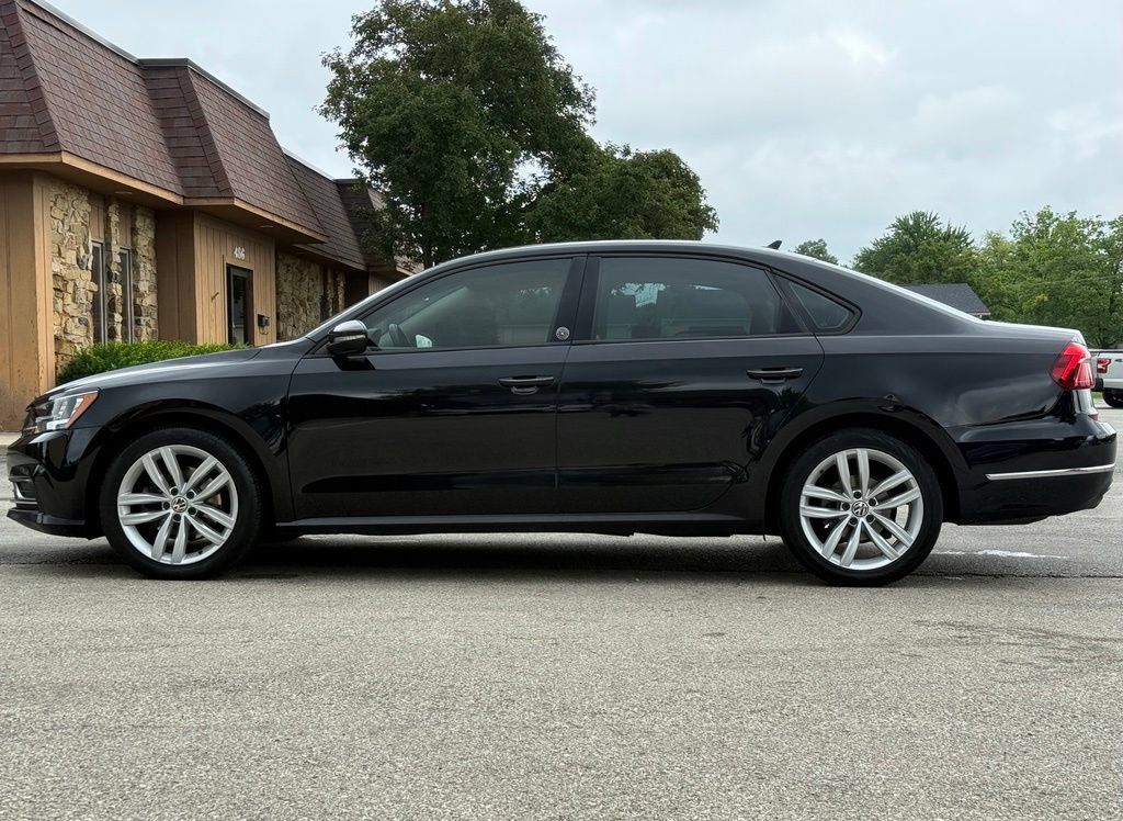 Used 2019 Volkswagen Passat 2.0T Wolfsburg w/ Wheels & Sunroof Package FWD image 2