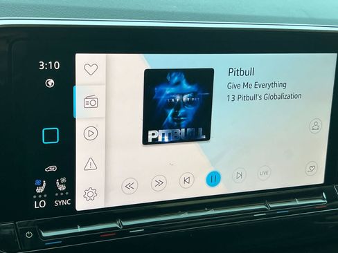 Used 2026 Volkswagen Atlas SE FWD image 19