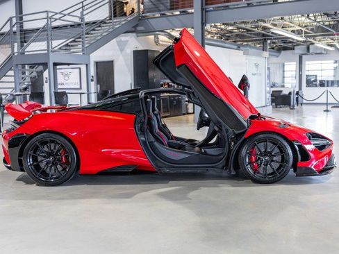 Used 2021 McLaren 765LT image 7