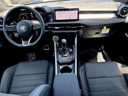 Used 2025 Alfa Romeo Tonale w/ Premium Package AWD/4WD image 20