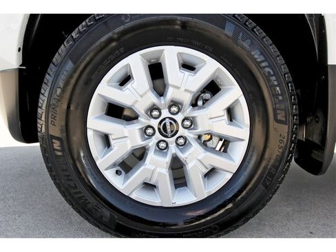 Certified 2024 Nissan Frontier SV w/ SV Convenience Package image 28