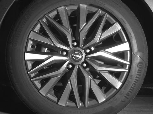 Used 2025 Nissan Altima 2.5 SV image 12