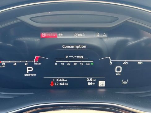 Certified 2025 Audi Q8 Premium Plus w/ Premium Plus Package AWD/4WD image 8