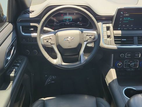 Used 2024 Chevrolet Tahoe Z71 w/ Luxury Package AWD/4WD image 17