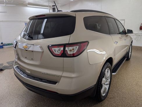 Used 2016 Chevrolet Traverse LT image 4