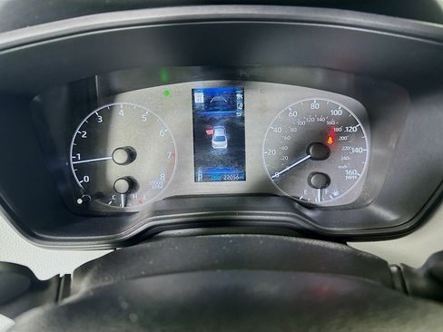 Used 2025 Toyota Corolla SE w/ Convenience Package FWD image 19
