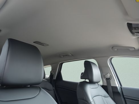 Used 2024 Kia Sportage EX AWD/4WD image 13