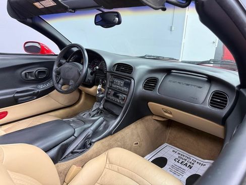 Used 1996 Chevrolet Corvette Coupe RWD image 7