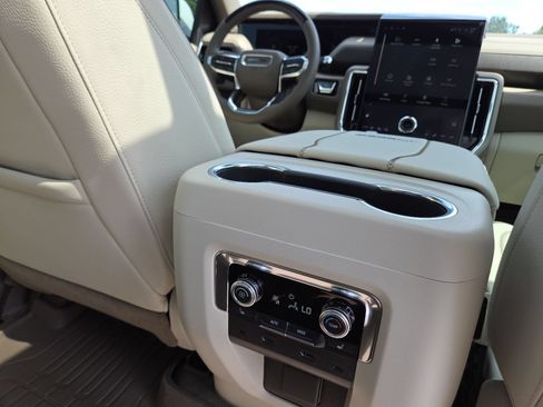 New 2026 GMC Yukon Denali w/ Denali Reserve Package AWD/4WD image 29