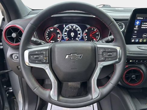 Used 2025 Chevrolet Blazer RS AWD/4WD image 13