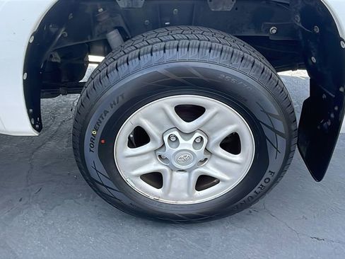 Used 2010 Toyota Tundra 2WD Double Cab image 25