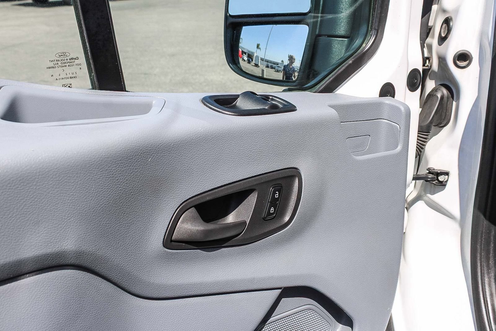 Used 2018 Ford Transit 350 XLT RWD image 19