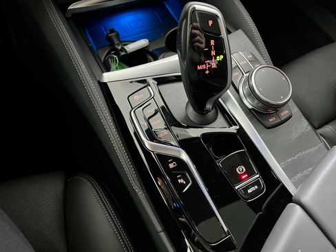 Used 2023 BMW 530e xDrive w/ Executive Package image 23