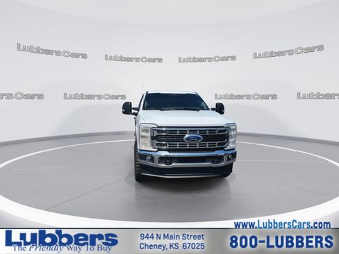Used 2024 Ford F250 XLT w/ FX4 Off-Road Package AWD/4WD image 3